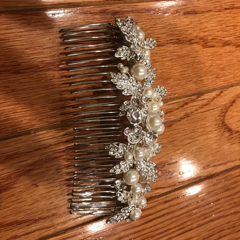 Bridal hair comb